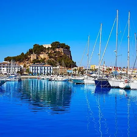 Sea View Penthouse Denia, Elegance アパート デニア